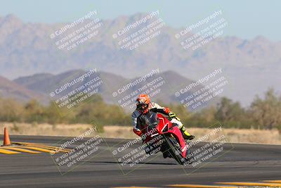 media/Nov-06-2022-SoCal Trackdays (Sun) [[208d2ccc26]]/Turn 14 (930am)/